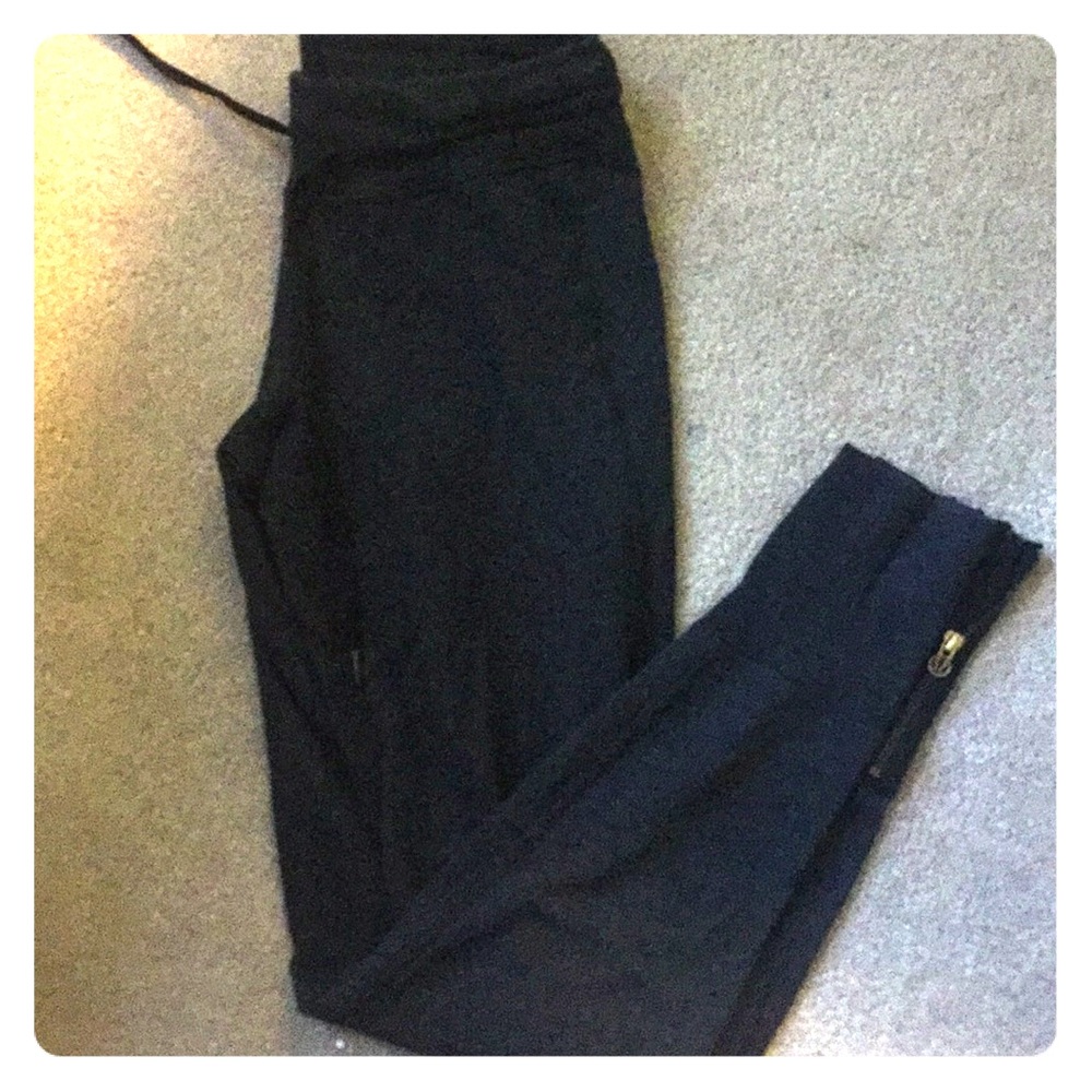 LuLu Lemon dark grey sweat pant joggers